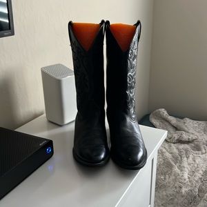 Black men’s ariat boots